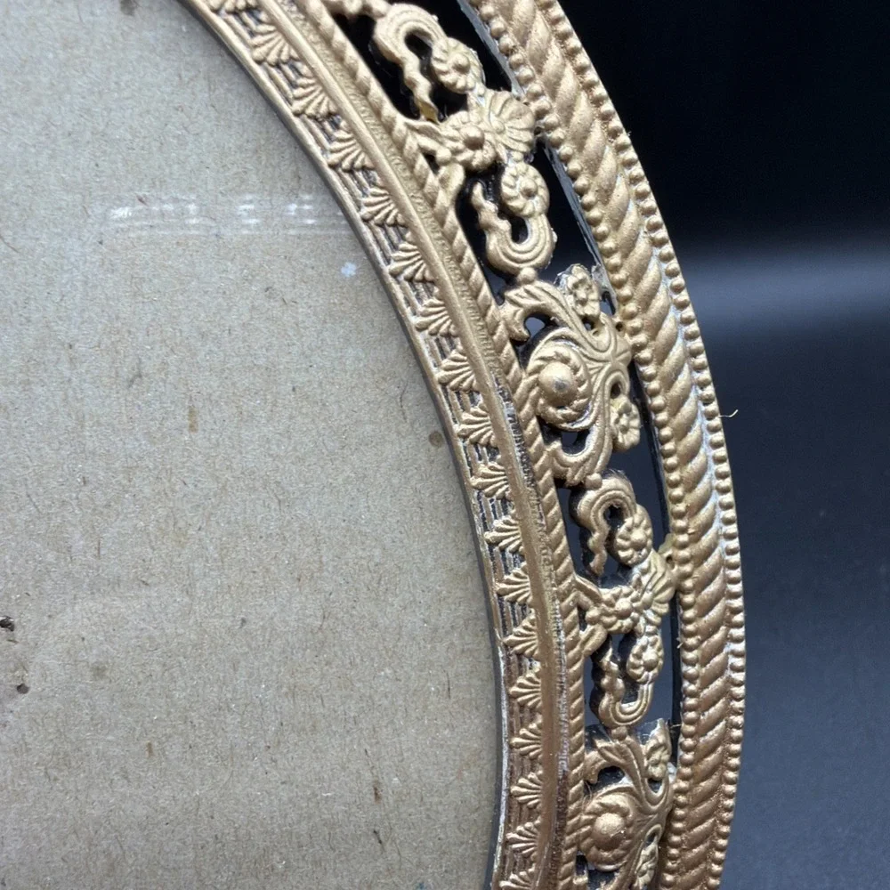 Vintage Victorian Ornate Metal Filigree Oval Picture Frame Gold 10 X 7